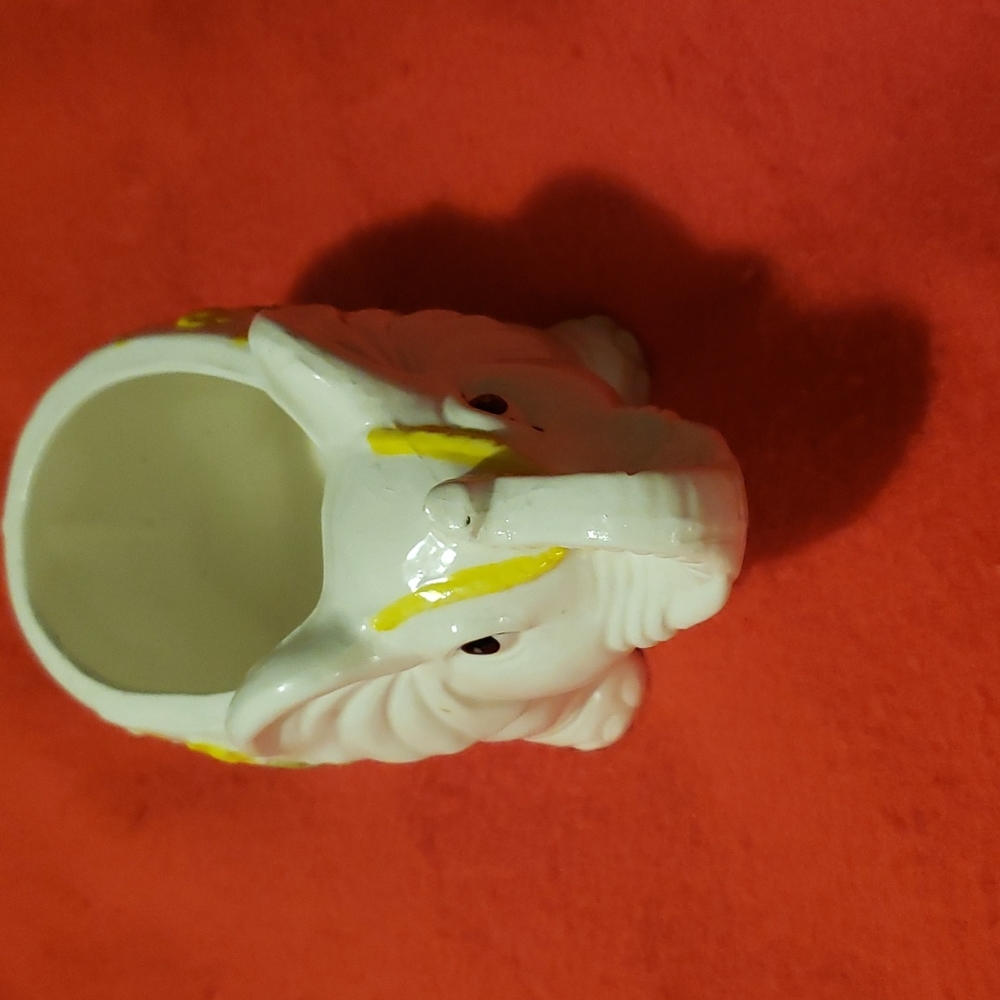 Elephant figurine accessories holder/planter - Picture 4 of 8